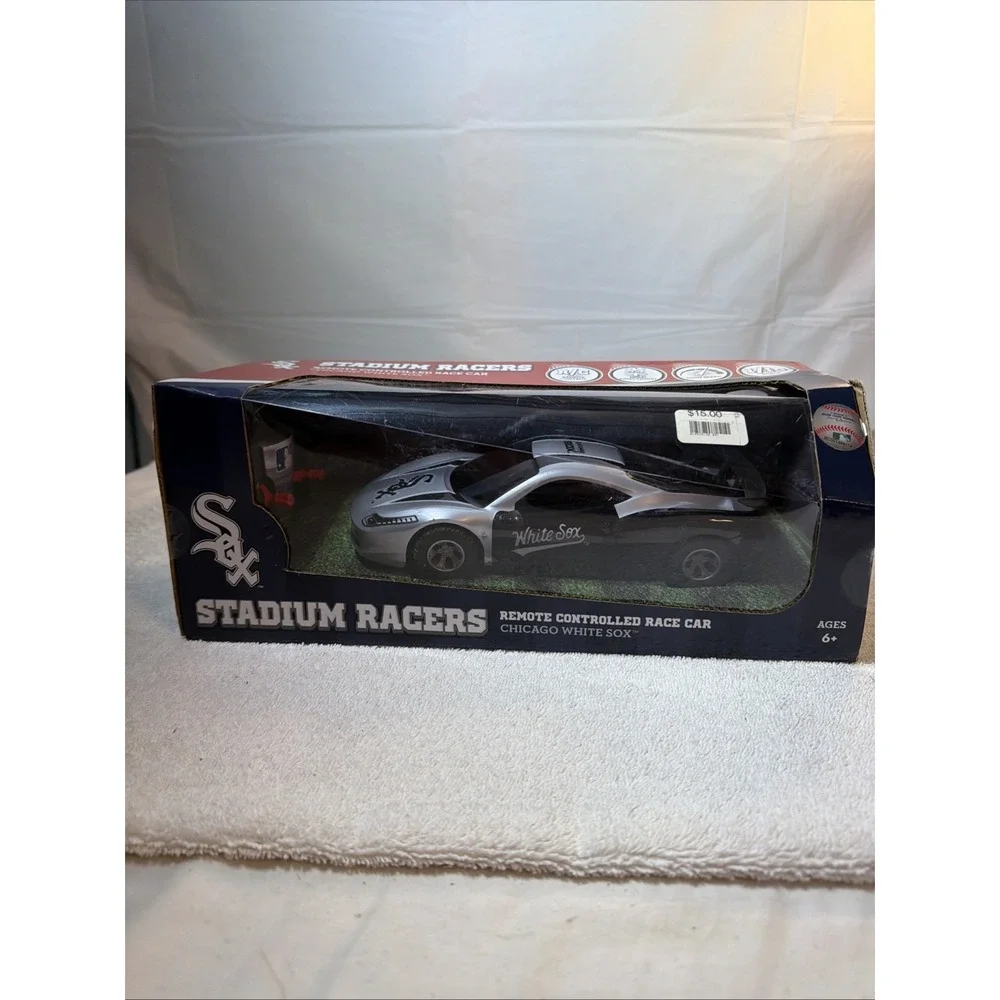 Stadium Racers Chicago White Sox Remote Controlled Race Car 1/18 Scale MLB